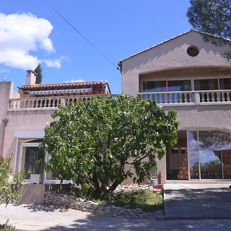 Villadesmasquest2 Apartment *